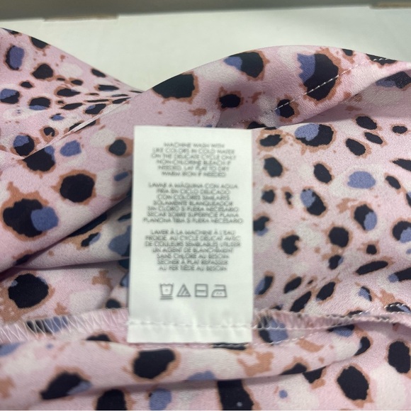 CAbi Seaside Animal Print Cinched Top Extra Small - Picture 7 of 7